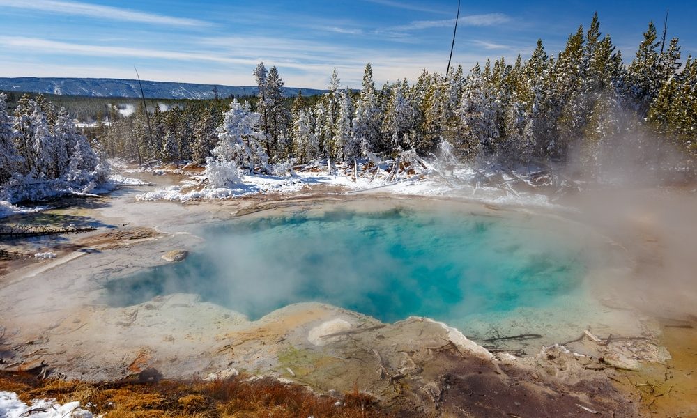 Emerald,Spring,At,Norris,Geyser,Basin,Trail,Area,,During,Winter