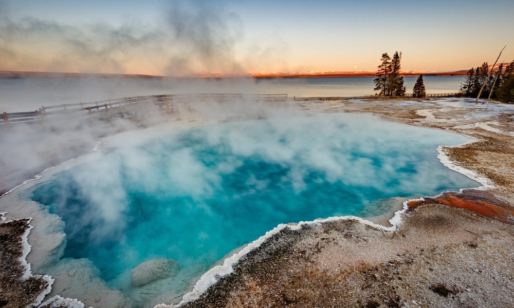 Black,Pool,At,West,Thumb,Geyser,Basin,Trail,During,Wonderful